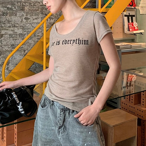 ロゴ入りスリムフィットTシャツ|背中ハートデザイン SS-000266
