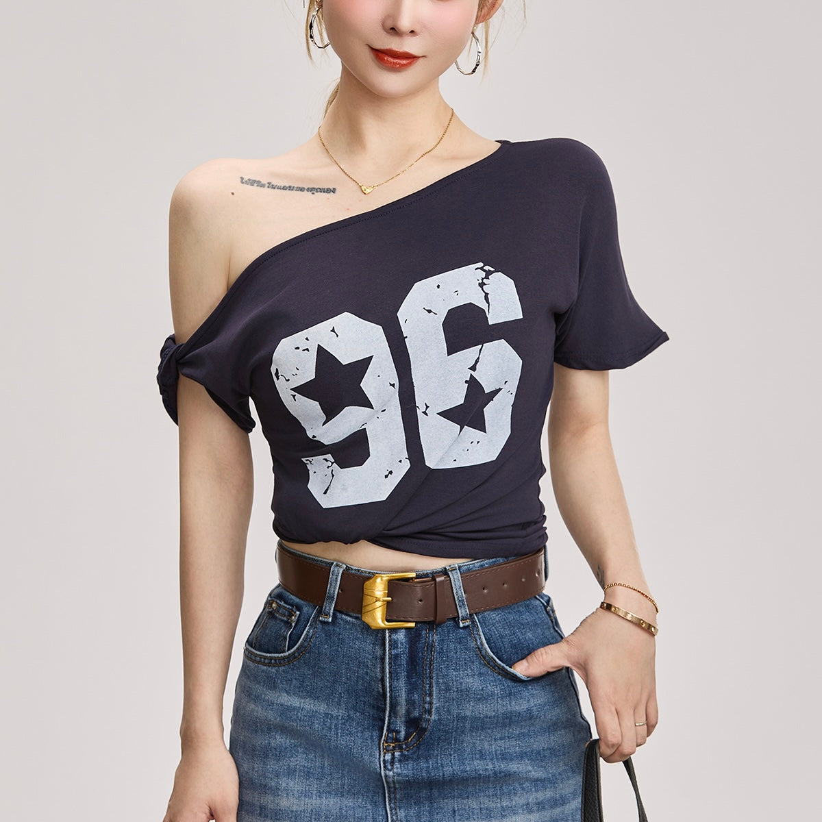 【2color】オフショルダー96プリントTシャツ 韓国トレンド スポーツミック SS-000222