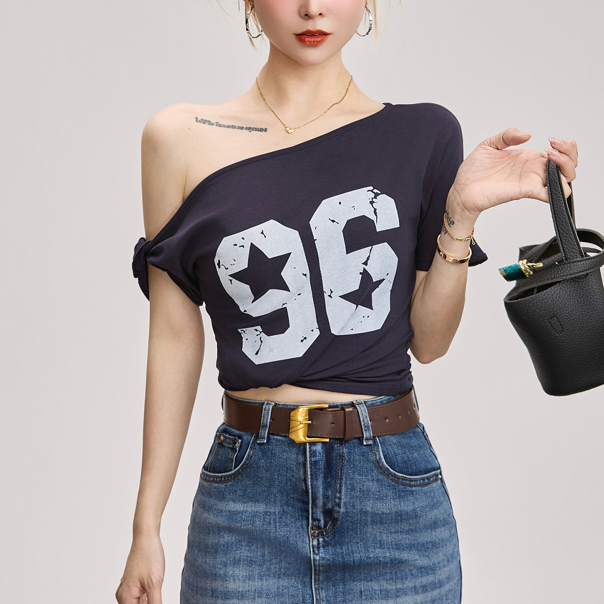 【2color】オフショルダー96プリントTシャツ 韓国トレンド スポーツミック SS-000222