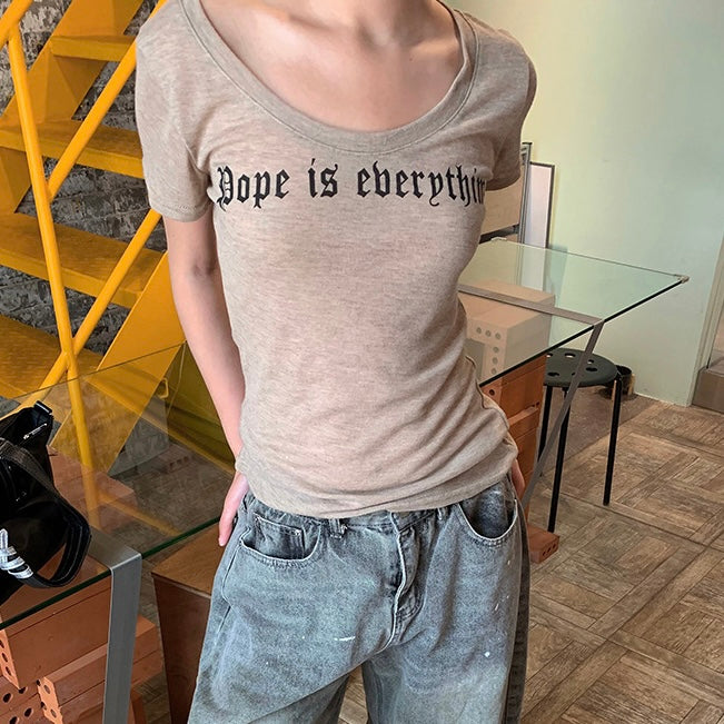 ロゴ入りスリムフィットTシャツ|背中ハートデザイン SS-000266