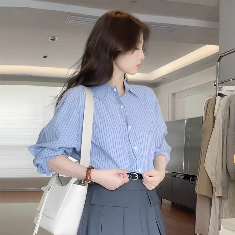 トレンド感満載ブルーストライプシャツ|大人女子のきれいめファッション SS-000237