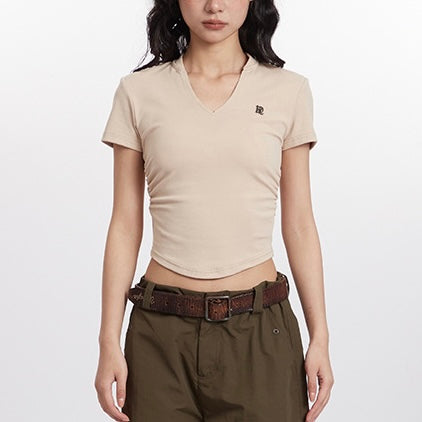 【2color】ショート丈VネックTシャツ|ロゴ入りベーシックデザイン SS-000257
