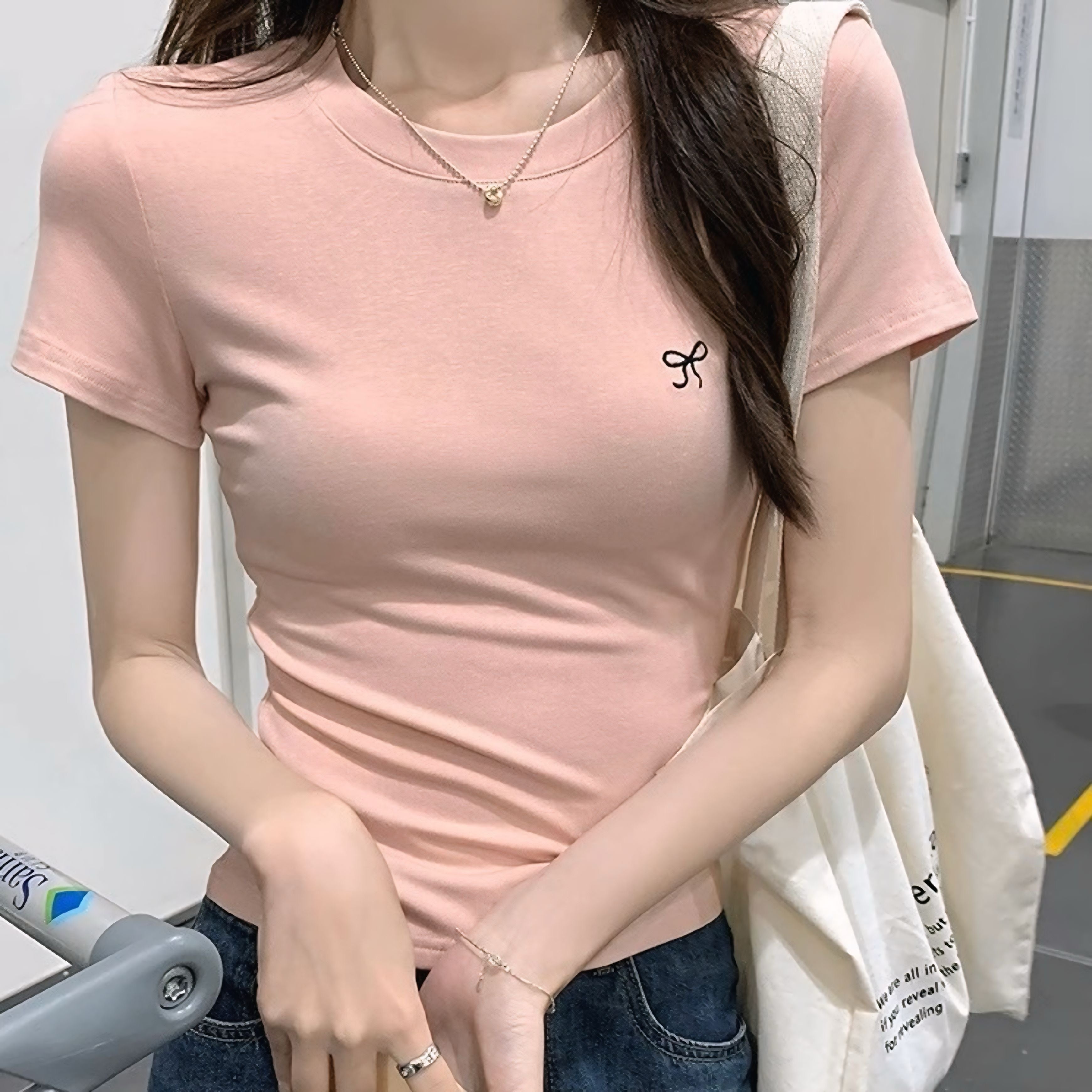 【4color】トレンド大人気 胸元ワンポイント TシャツSS-000182