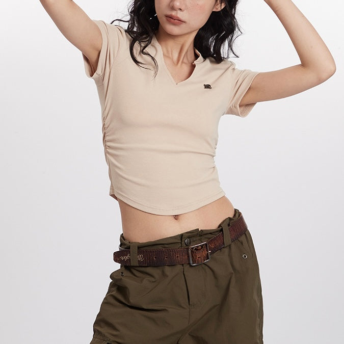 【2color】ショート丈VネックTシャツ｜ロゴ入りベーシックデザイン SS-000257